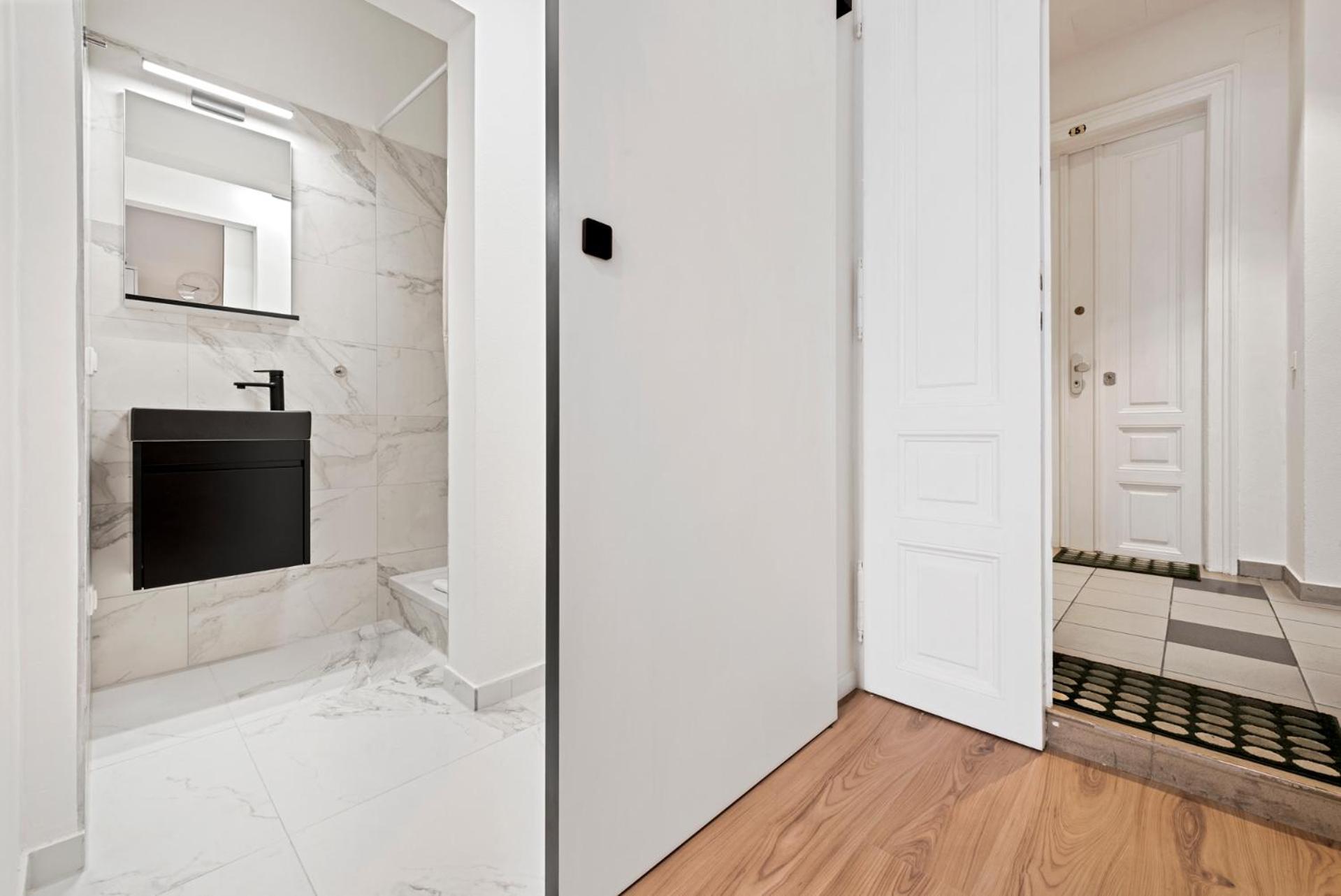 Cozy City Apartment - 15 Min To City-Centre - Contactless 24H Check-In 비엔나 외부 사진